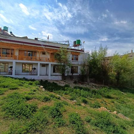 לה Yanglha Guest House מראה חיצוני תמונה